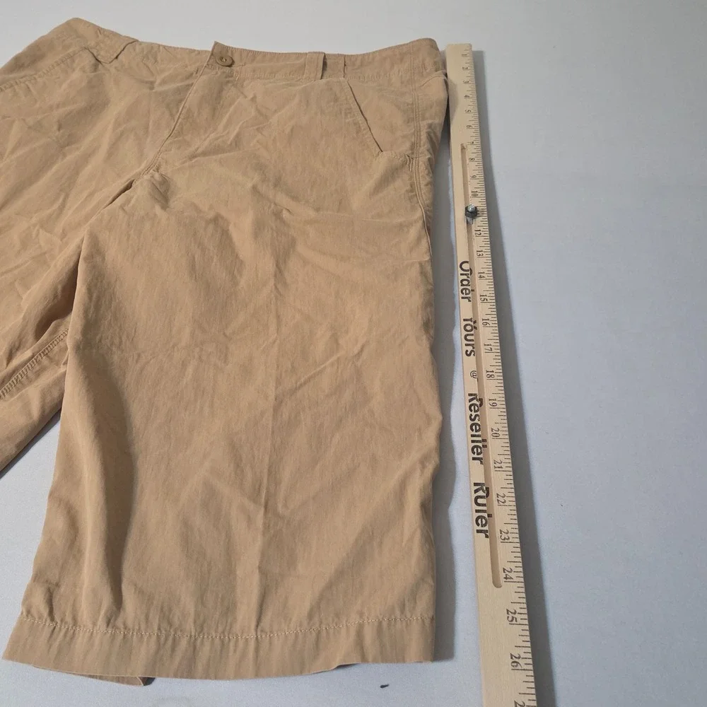The North Face Shorts‎ Men 34 Tan Casual Hiking Lightweight Flat Front